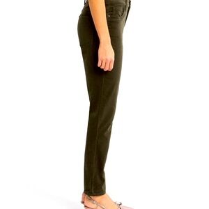 KUT from the cloth, emerald,corduroy pants. Size 2. “Diana skinny”. NWOT